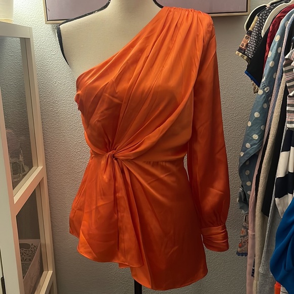 Cinq à Sept - Stace One-Shoulder Top - Picture 7 of 12